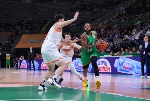 乌戈一个ATO尽显实力，小龙1.9秒神兵天降，继伟6分3助主宰加时